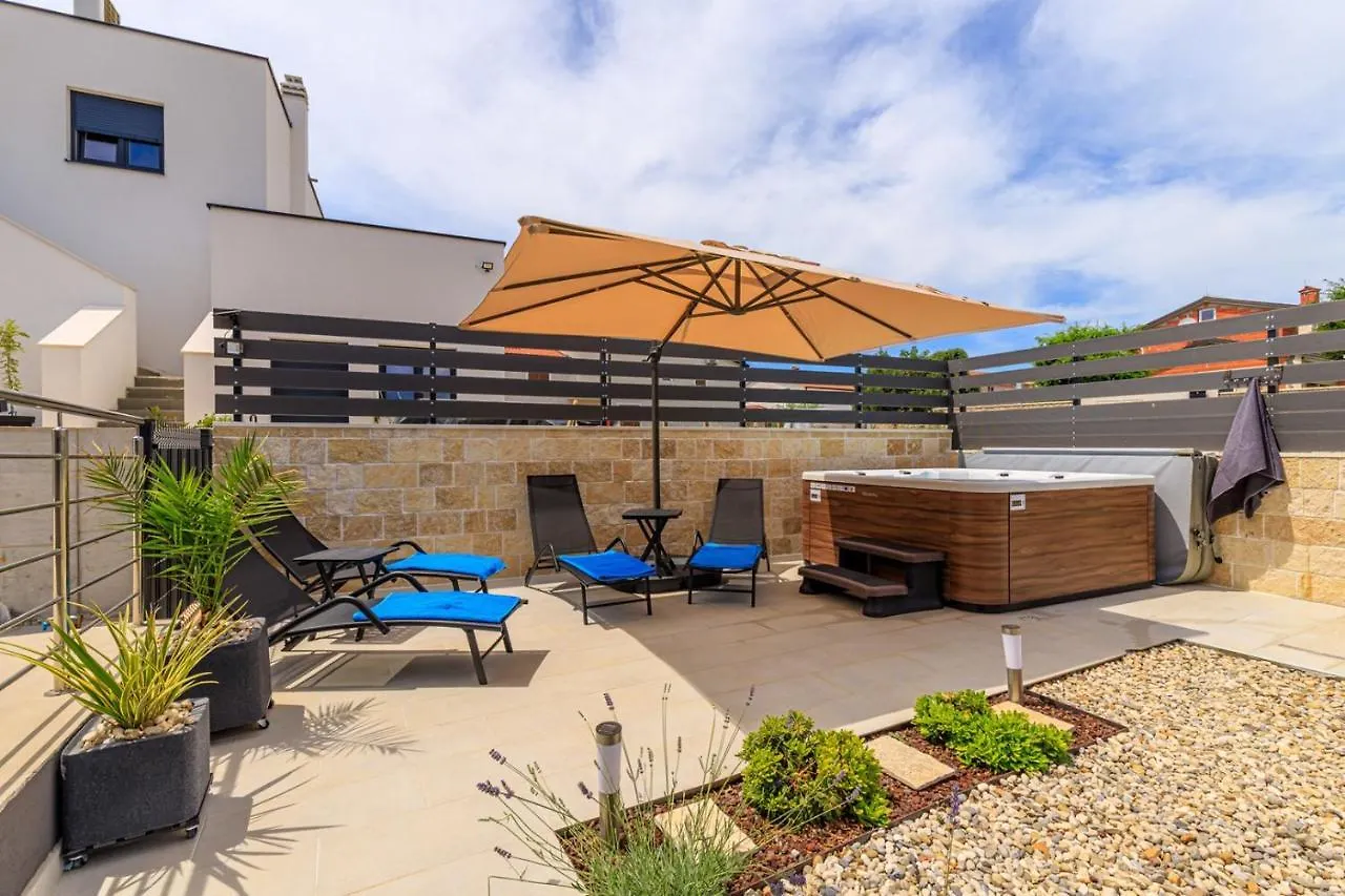 Sabena Apartment With Private Whirlpool Poreč Croacia