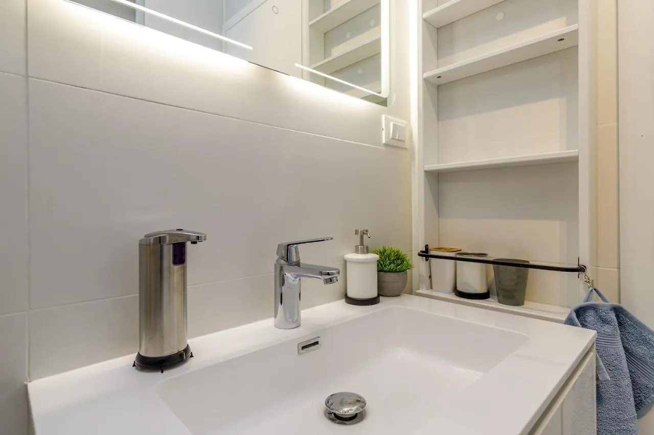Sabena Apartment With Private Whirlpool Porec Croatia