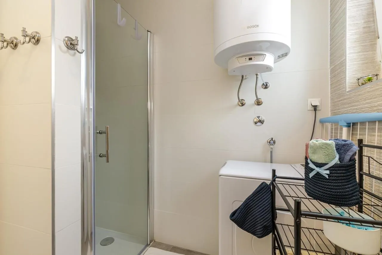 Sabena Apartment With Private Whirlpool Porec 0*,