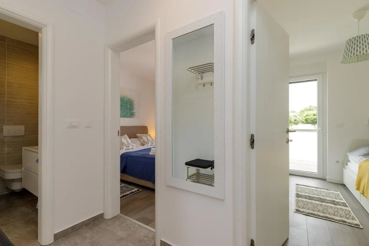 Sabena Apartment With Private Whirlpool Porec