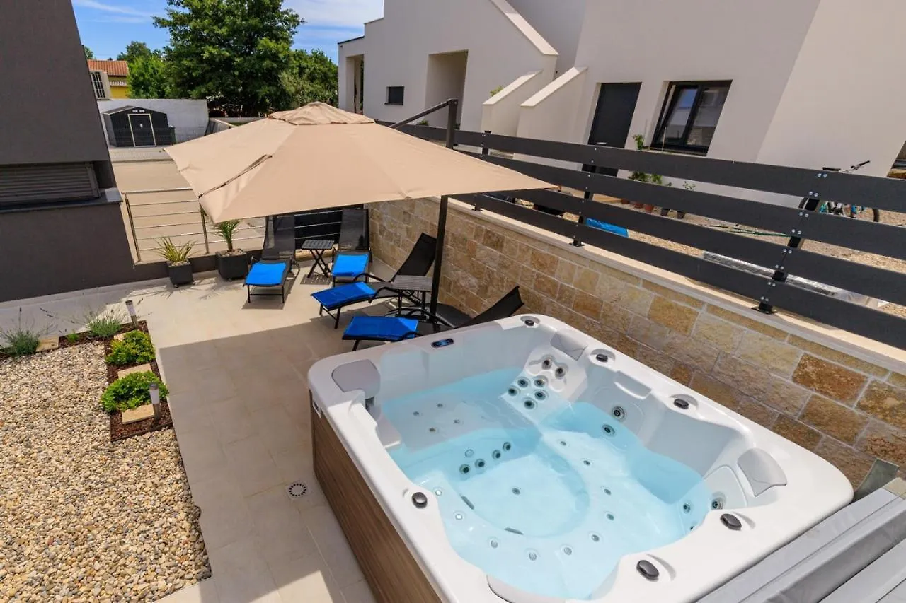 Sabena Apartment With Private Whirlpool Porec