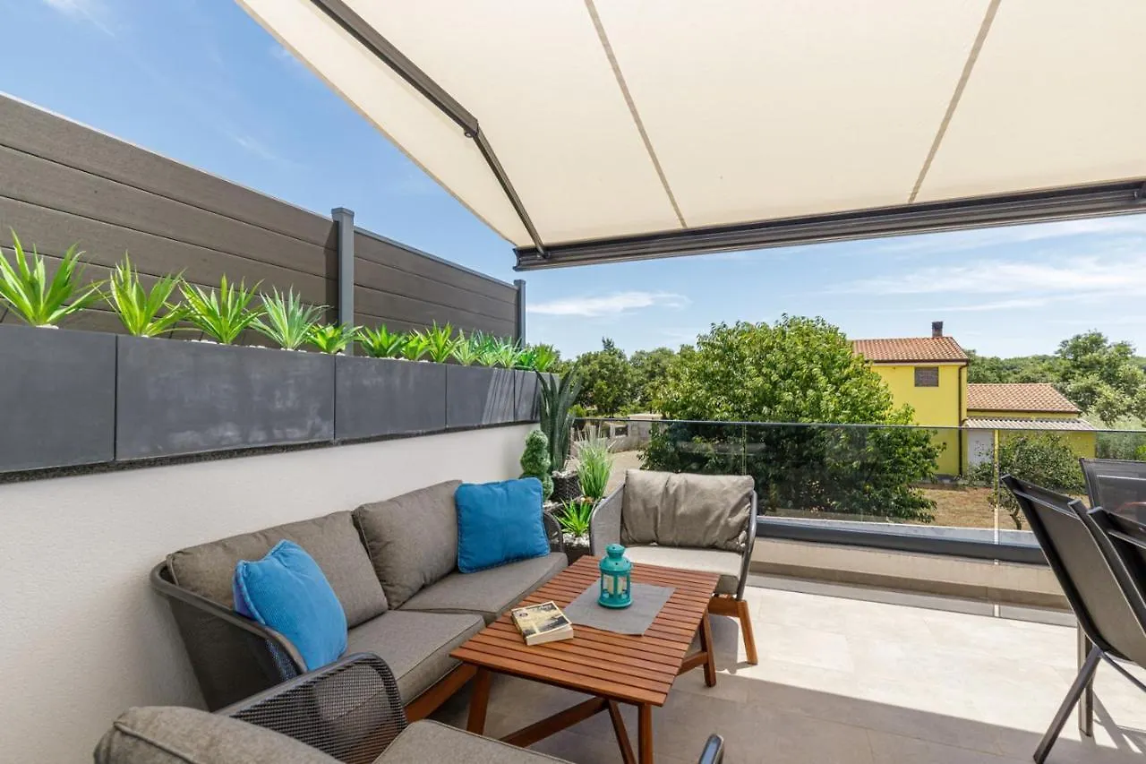 Sabena Apartment With Private Whirlpool Porec Croatia