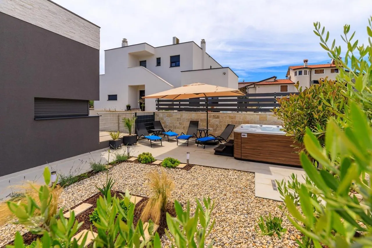 Sabena Apartment With Private Whirlpool Porec