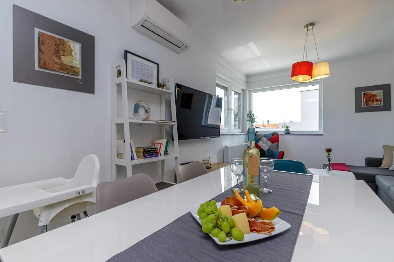 Sabena Apartment With Private Whirlpool Porec